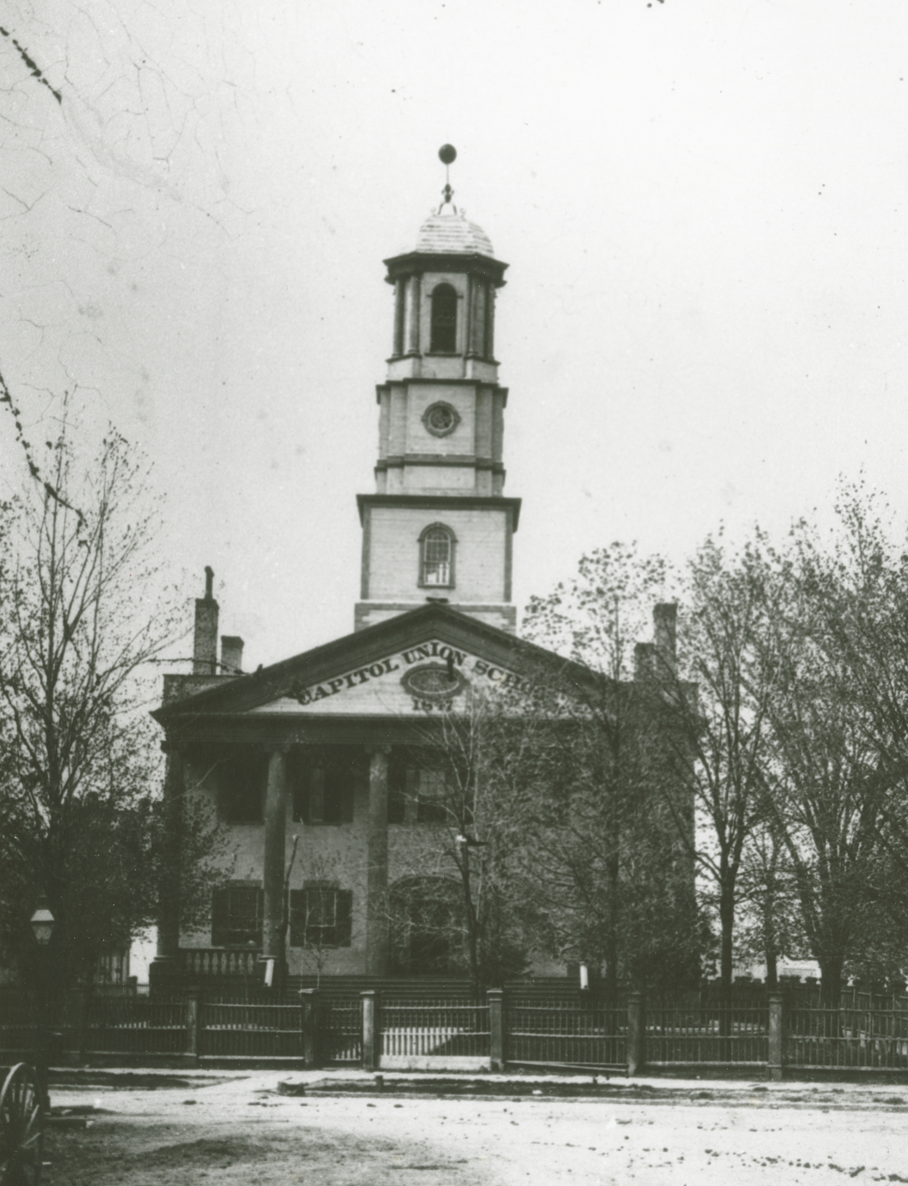 Michigan’s first capitol, located in downtown Detroit. Originally built to be a territorial courthouse, it served as Michigan’s seat of state government from 1835-1847. It then became a school. Photo Courtesy of the Archives of Michigan