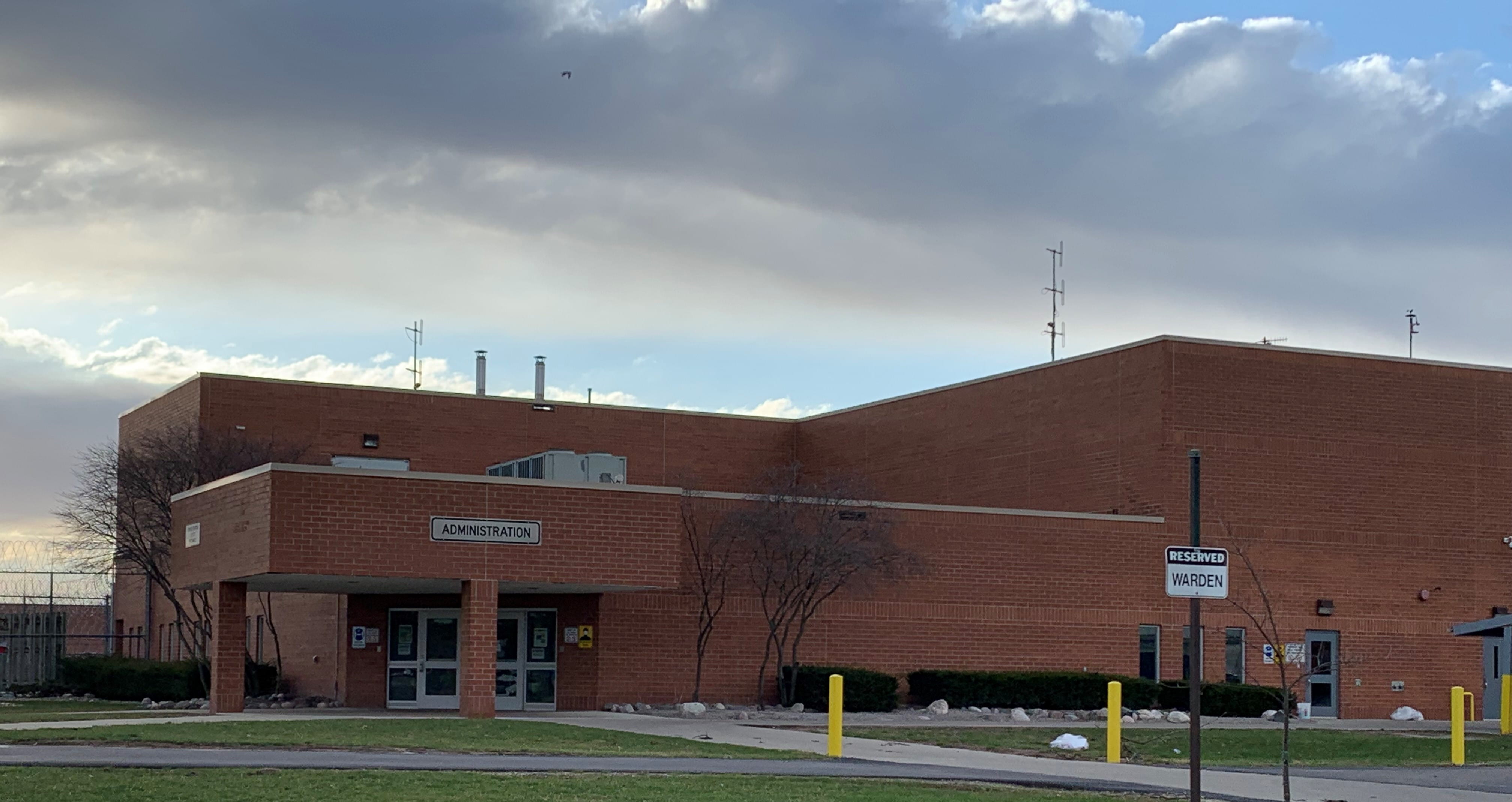 Image of the administration building at Saginaw Correctional Facility
