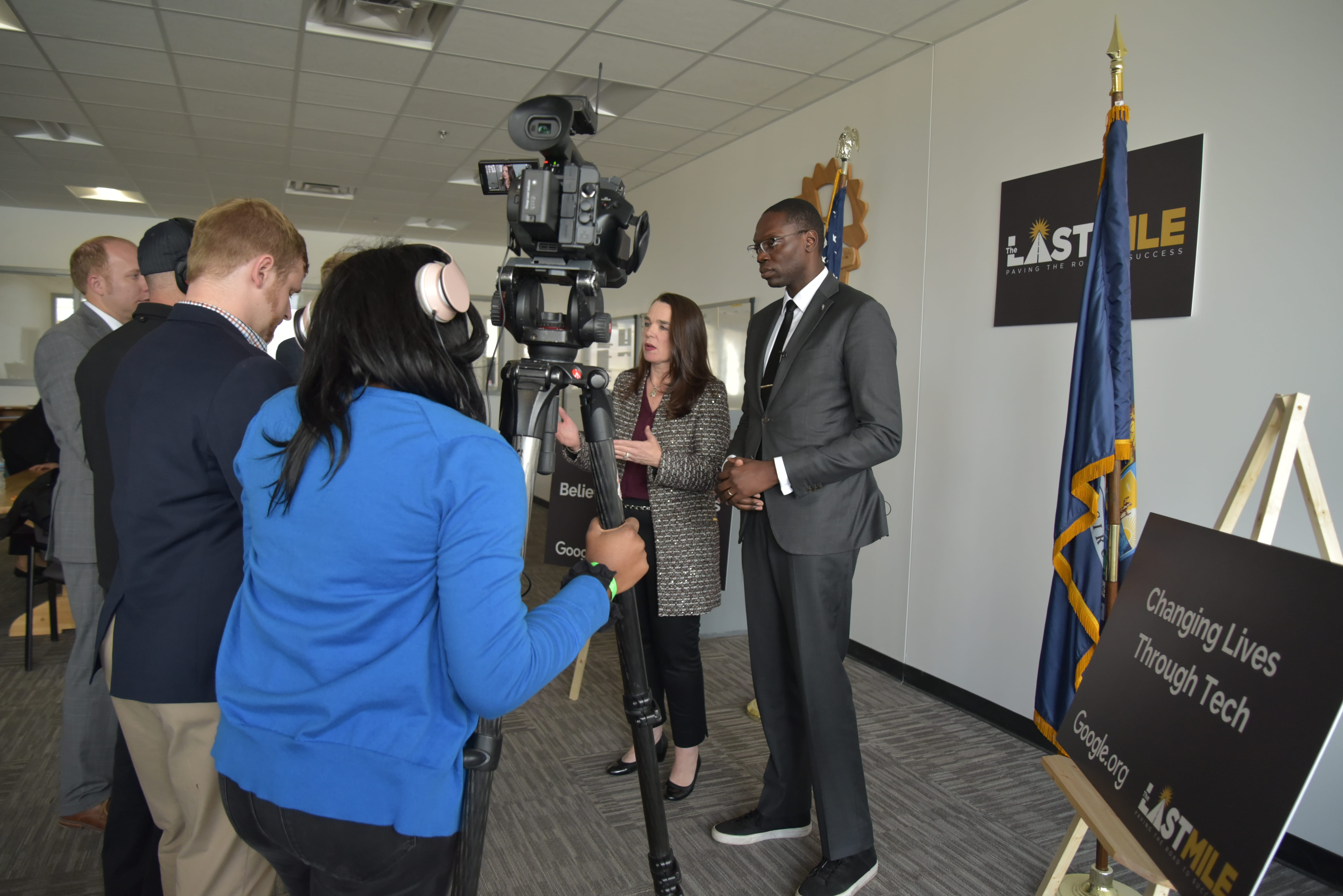 Photo of Lt. Governor Gilchrist speaking to reporters.