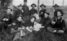 Michigan troops eat during the Spanish-American War