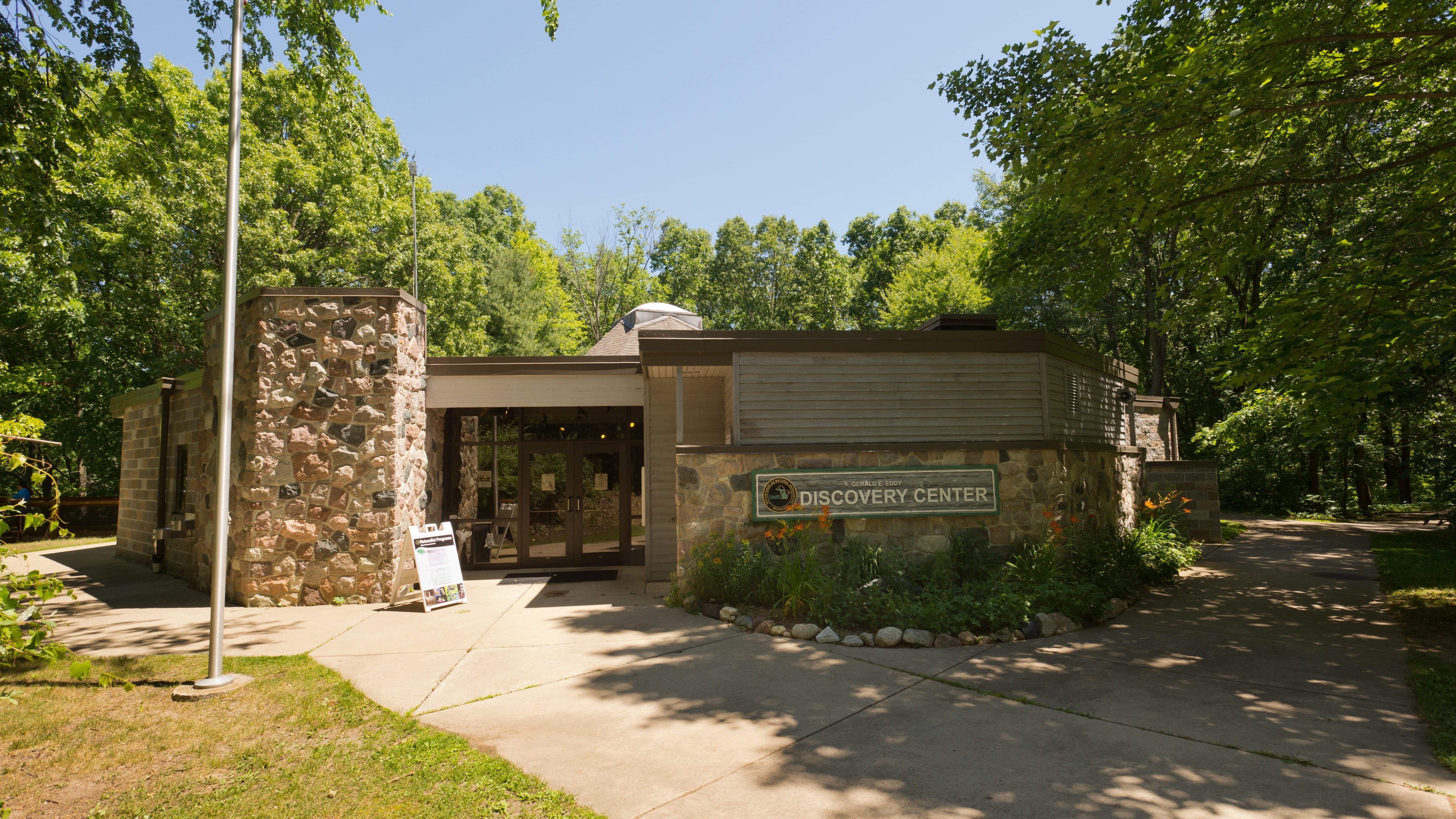 exterior of Eddy Discovery Center