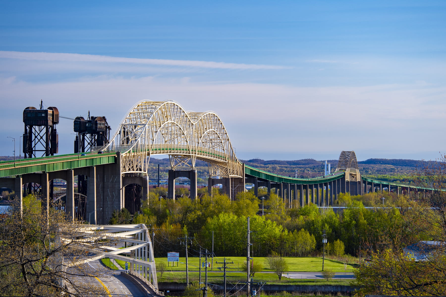 image of international soo locks bridge