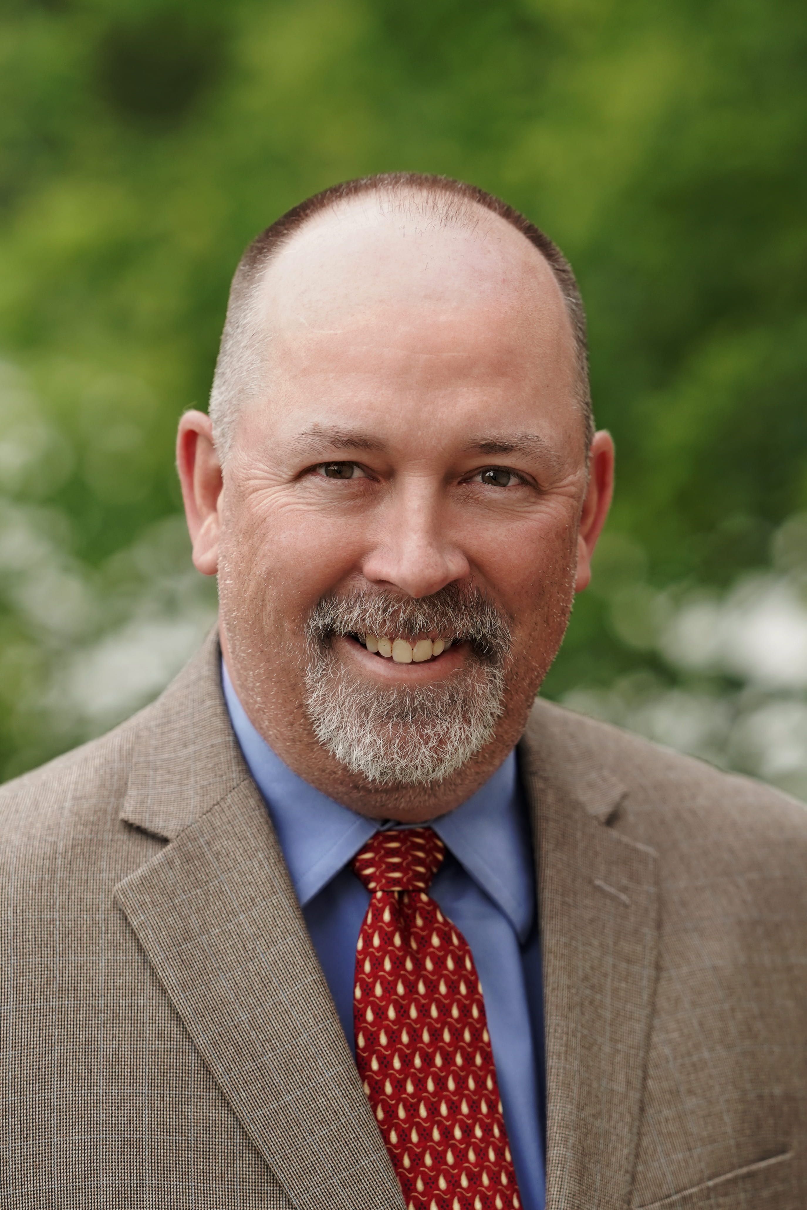 Headshot photo of Chris Cantrell