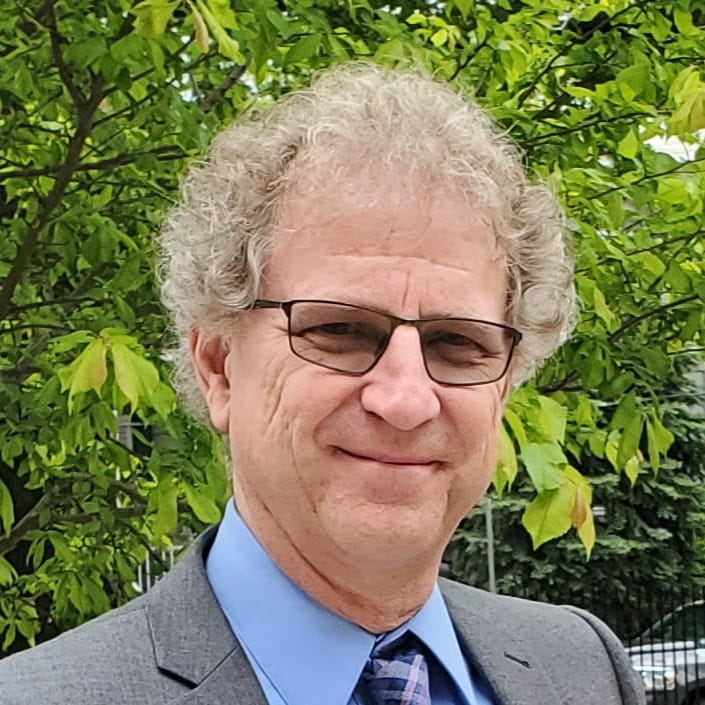 Headshot image of Everett Root