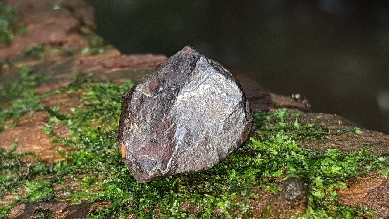 manganese rock ore