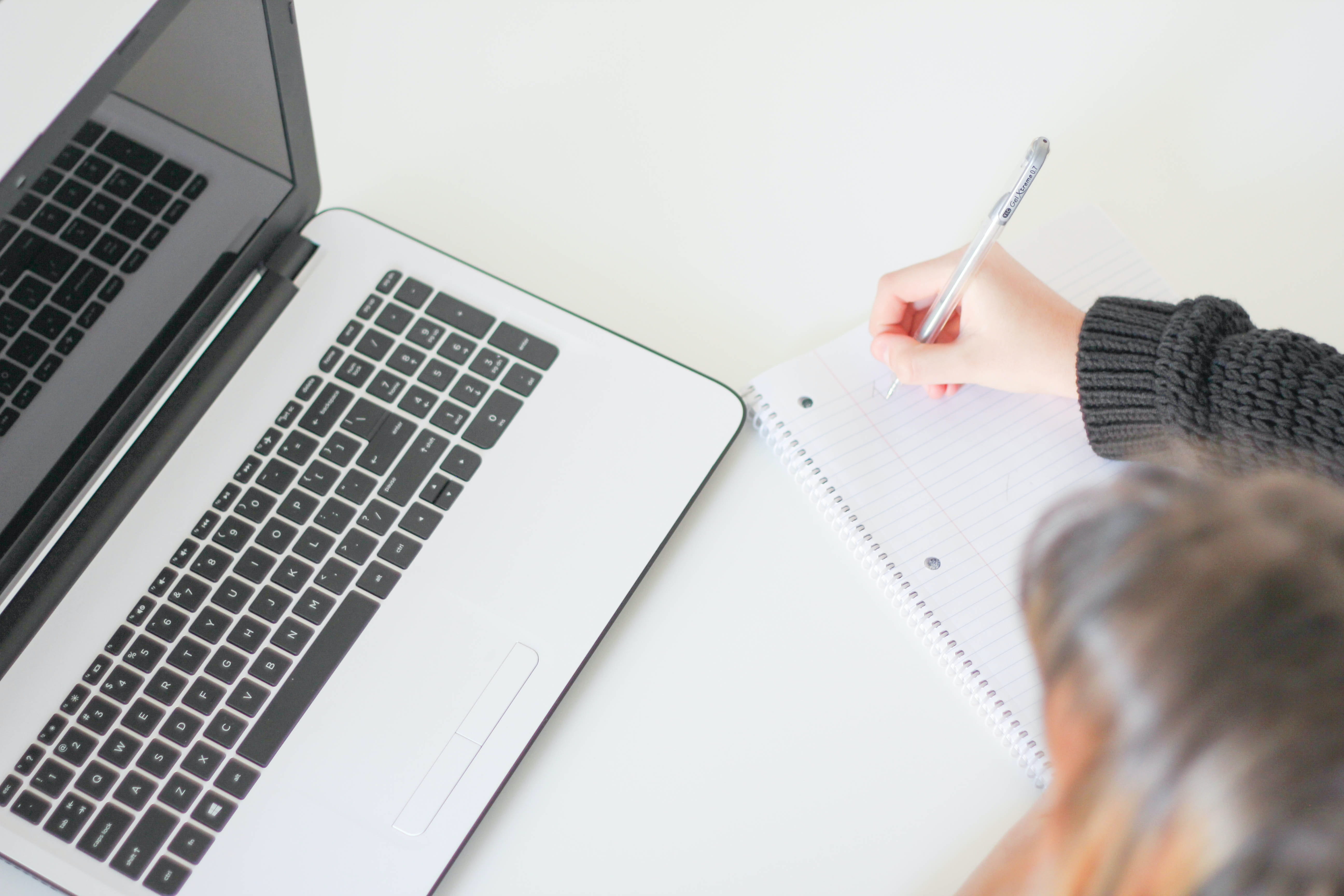 Webinar training - 4j-kelly-brito-PeUJyoylfe4-unsplash