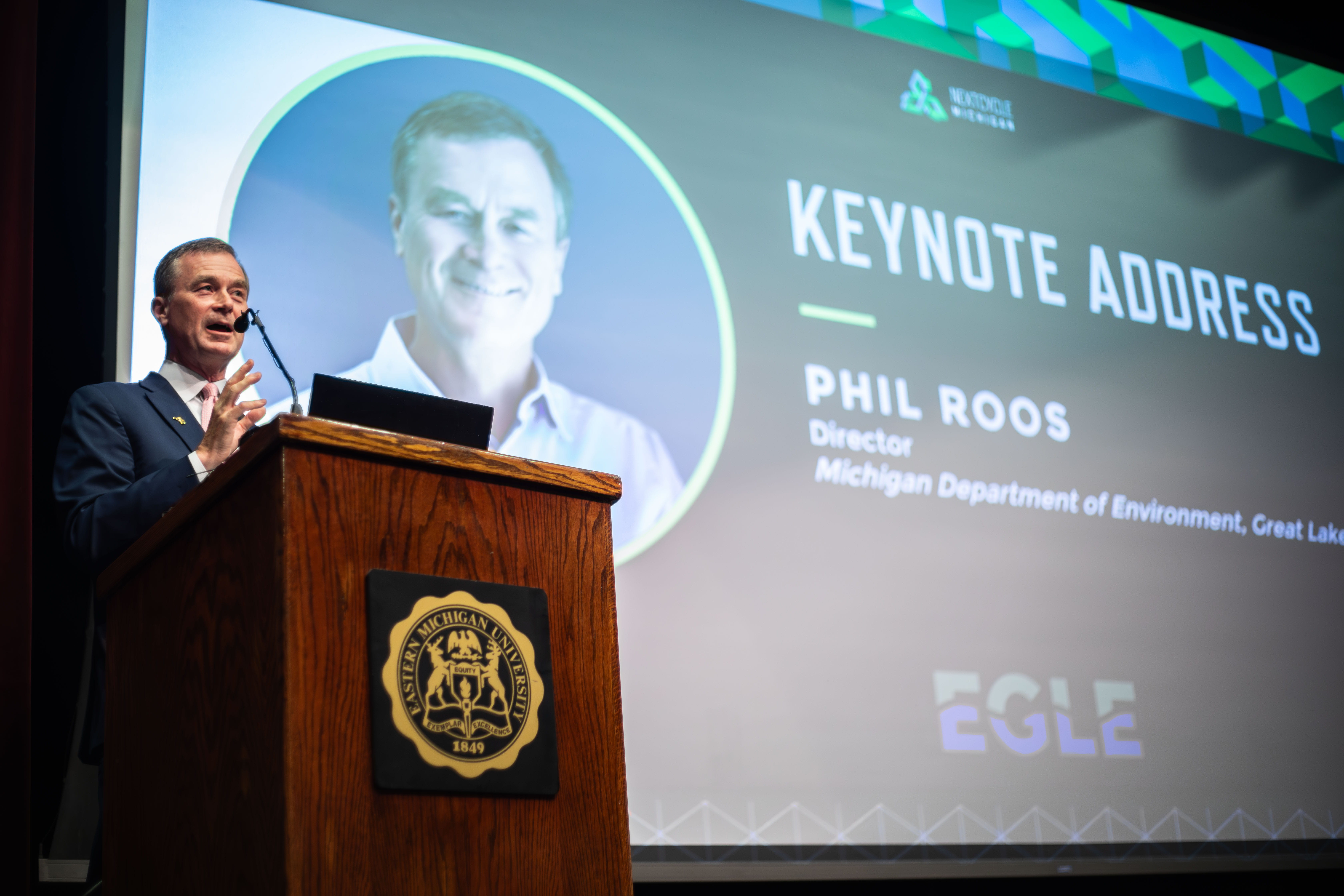 EGLE Director Phil Roos delivering keynote address at NextCycle Michigan Summer Showcase.