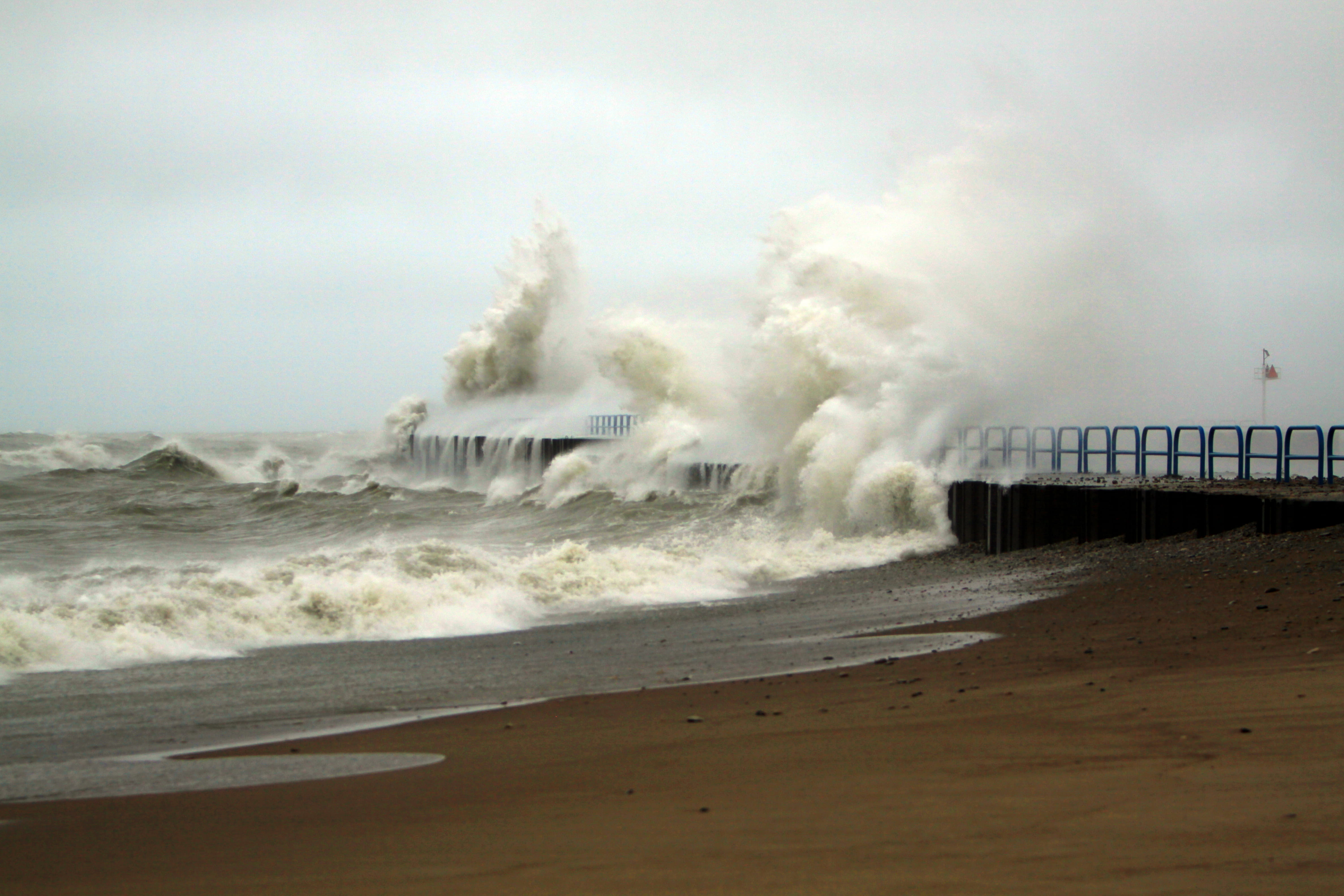 Lake Michigan coastal storm. (Photo courtesy of Michigan Sea Grant)