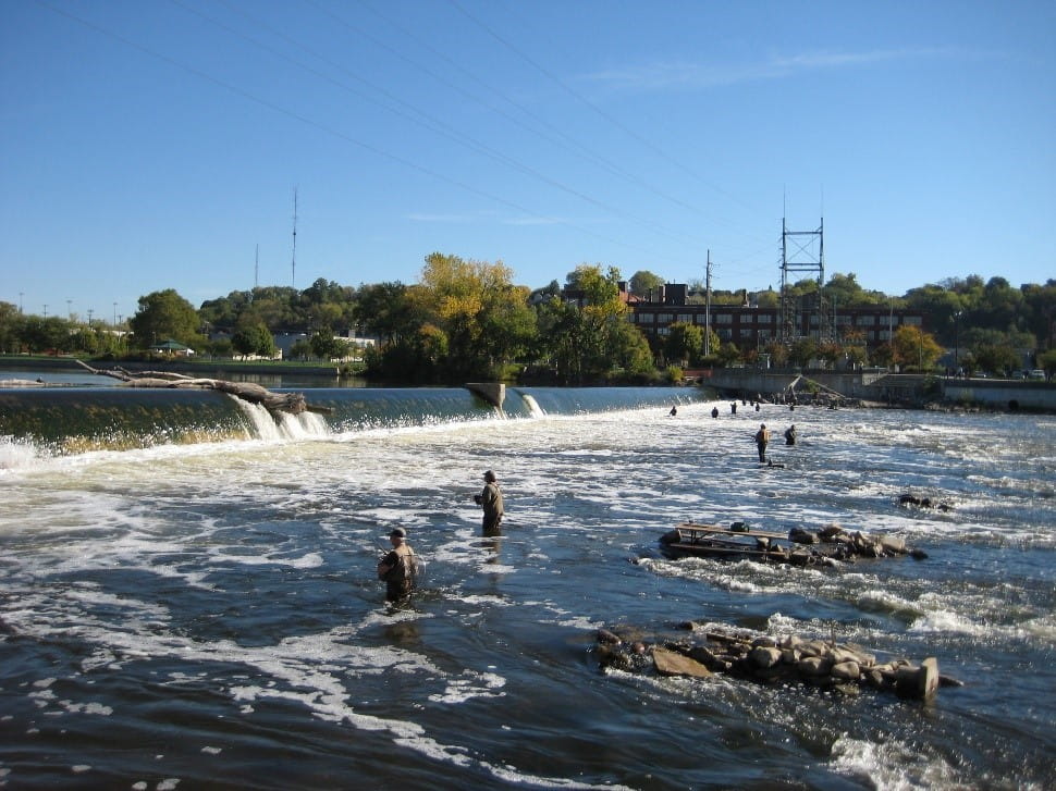 Sixth Street Dam, Grand Rapids, Mich., 2013. (Photo courtesy of Michigan Department of Natural Resources)