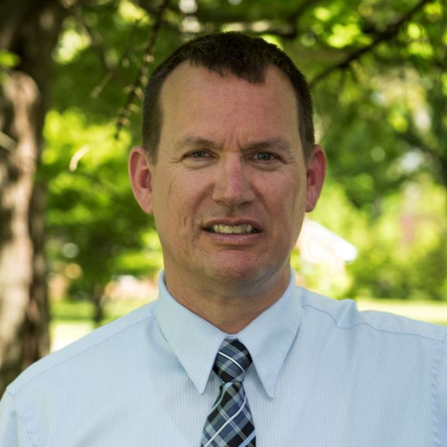 Eric Oswald Headshot