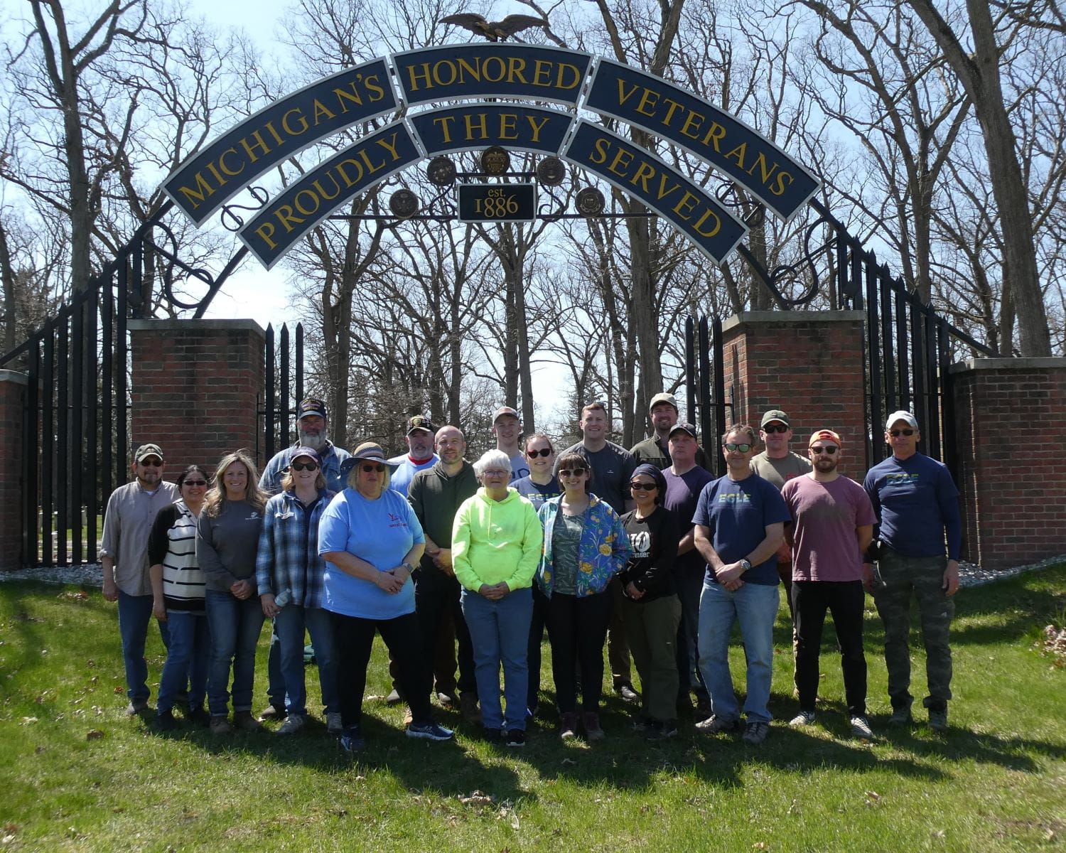 ELGE Vets and others volunteered to clean up the Michigan Veteran Home at Grand Rapids.
