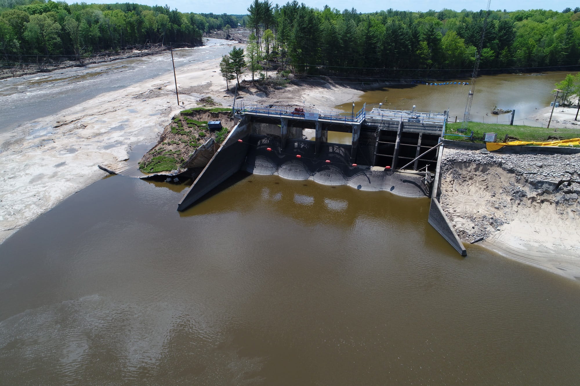 Up close image of the Tittabawassee spillway following the failure