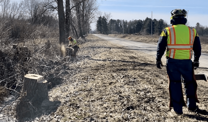 Saginaw County road worker Bluetooth