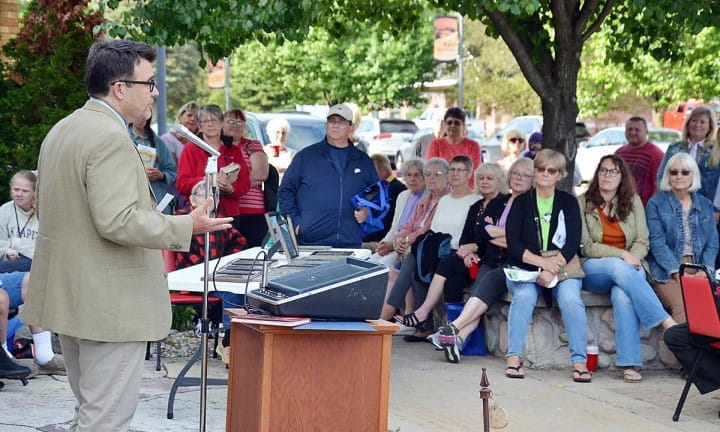 2022 LM About Library Media Kit Hero Image Randy Riley Speaking