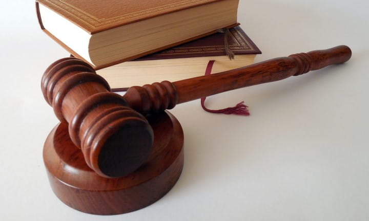 Top Information Links link - gavel and books