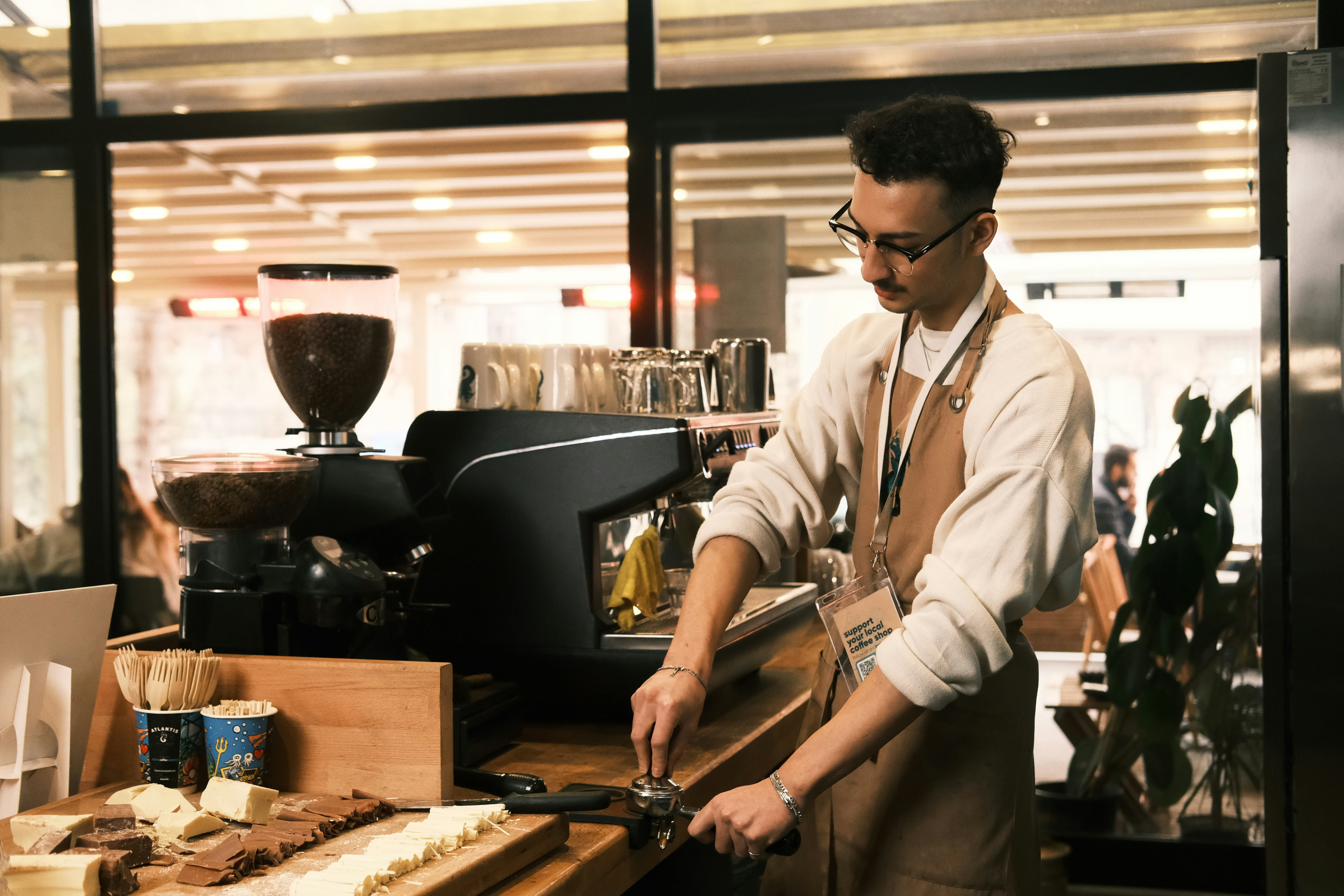 teen barista