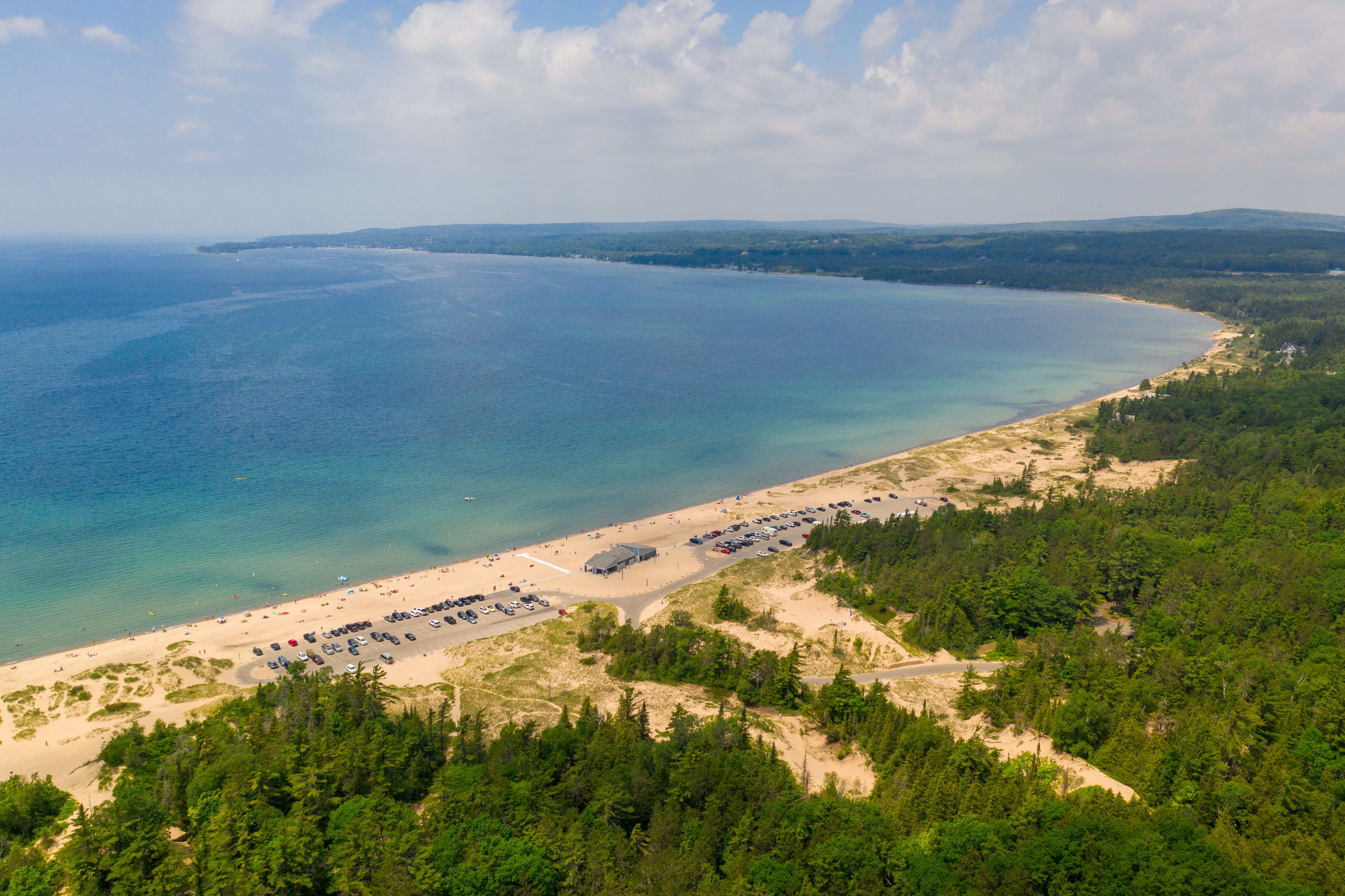 An image of the Petoskey lakeshore.