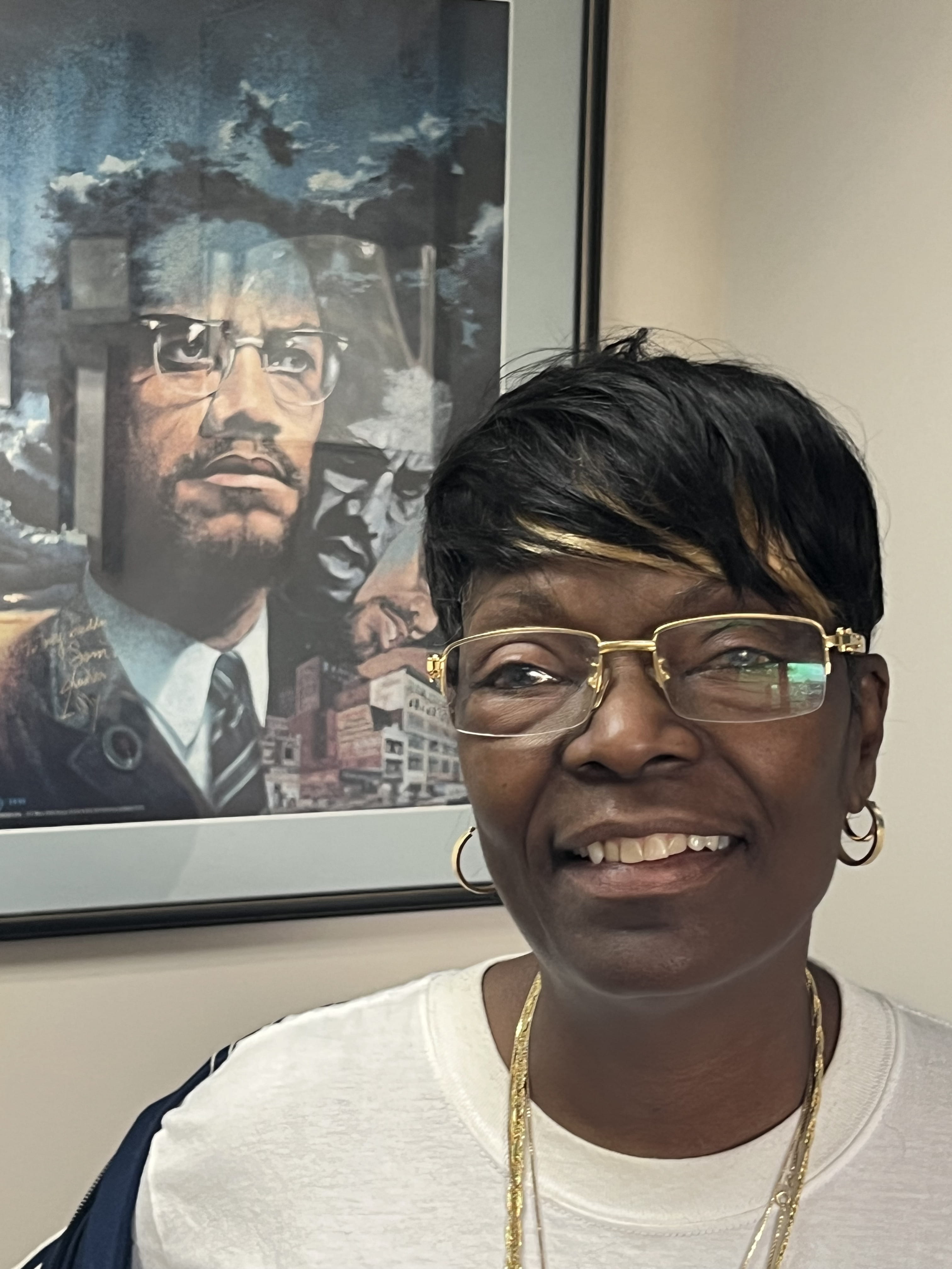 Photo of Rosann L. Barker