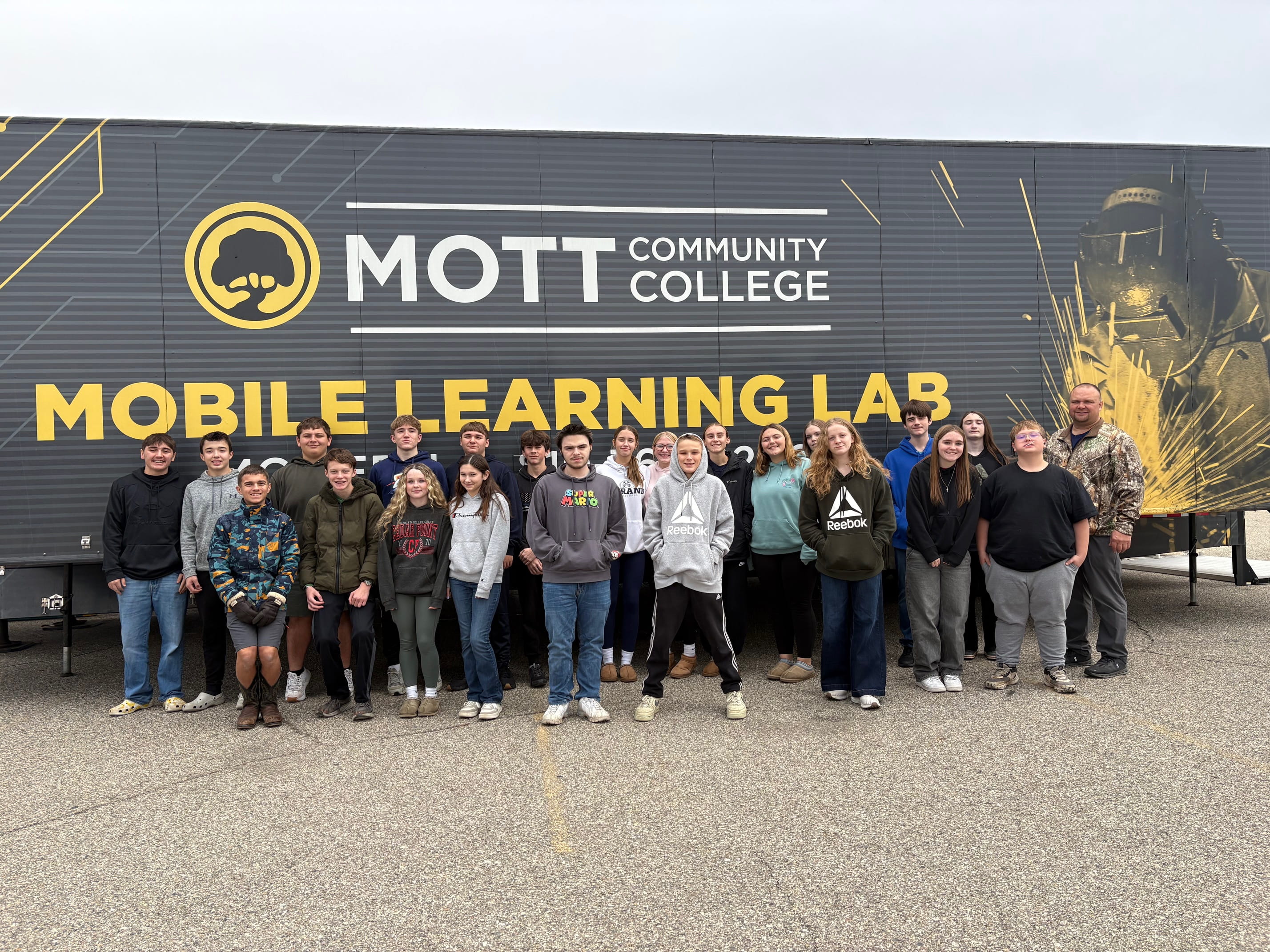 Durand high school students in CTE mobile learning lab