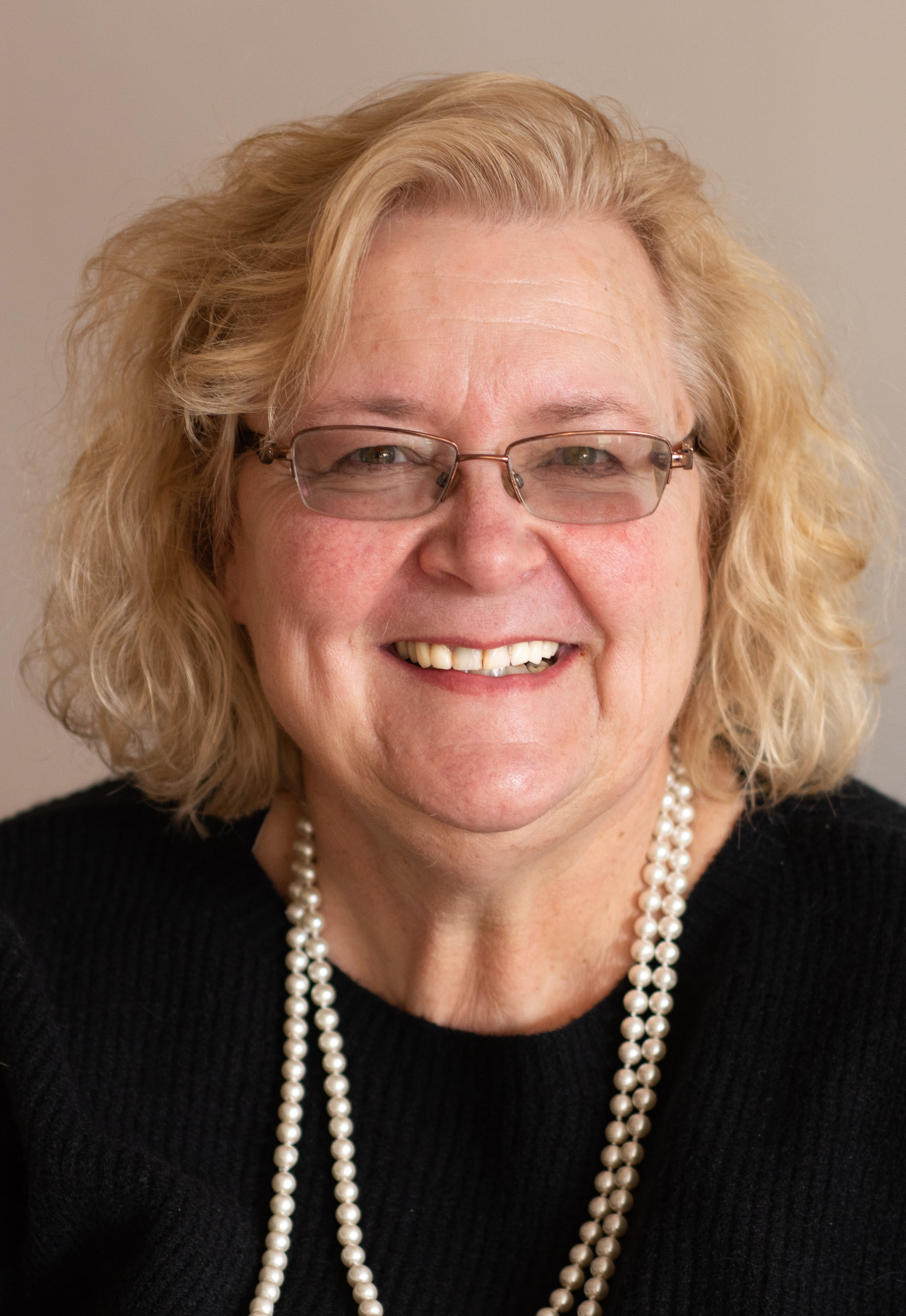 Photo of 2021-22 Region 5 Teacher of the Year Janet Swarthout