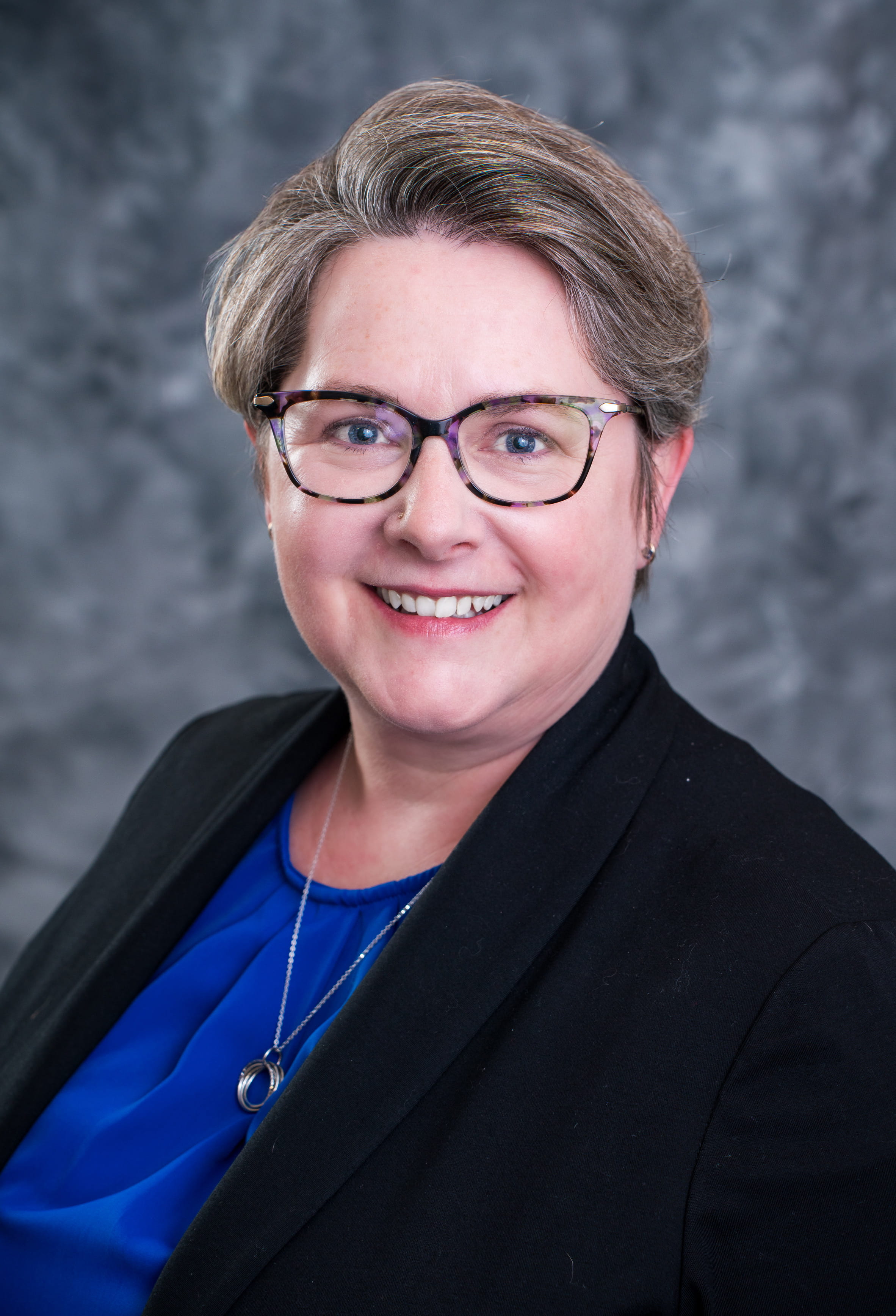 Erin Frisch head shot