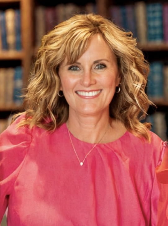 Headshot of Christine Beachler