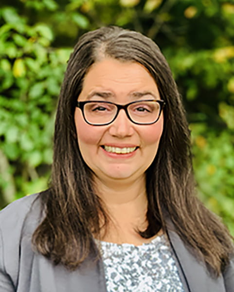 Headshot of Angela Perez