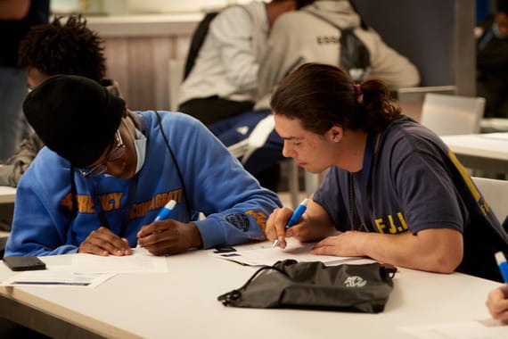 Students engaged during an interactive broadcast journalism session hosted by WNEM.