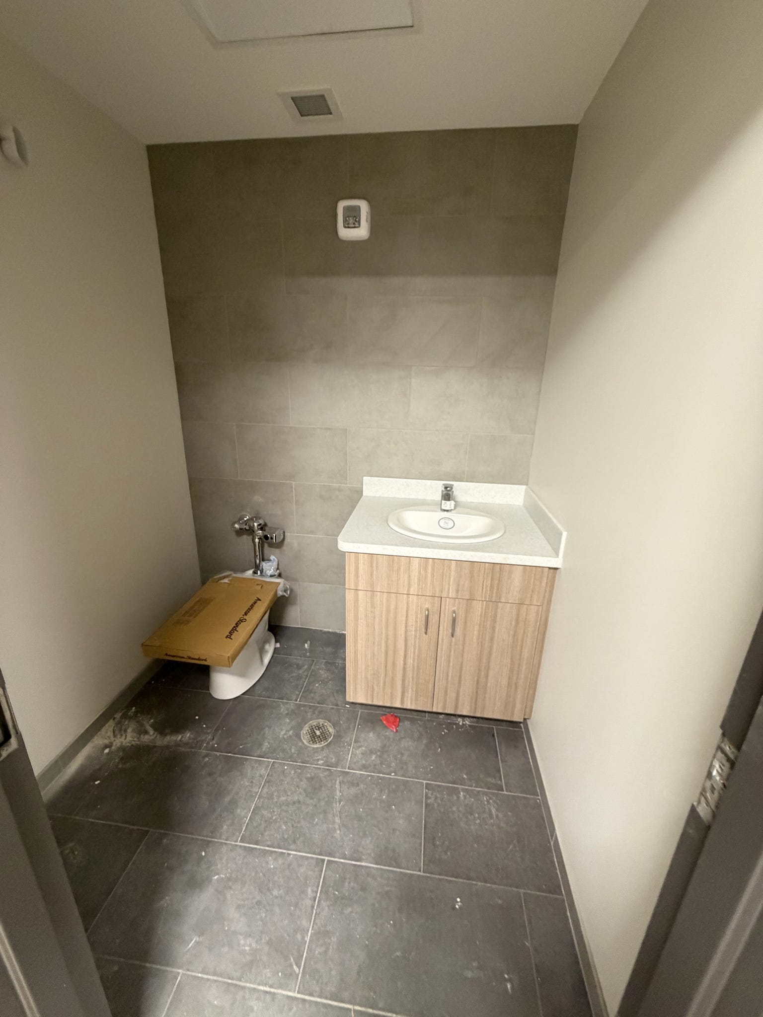 A nearly complete bathroom.