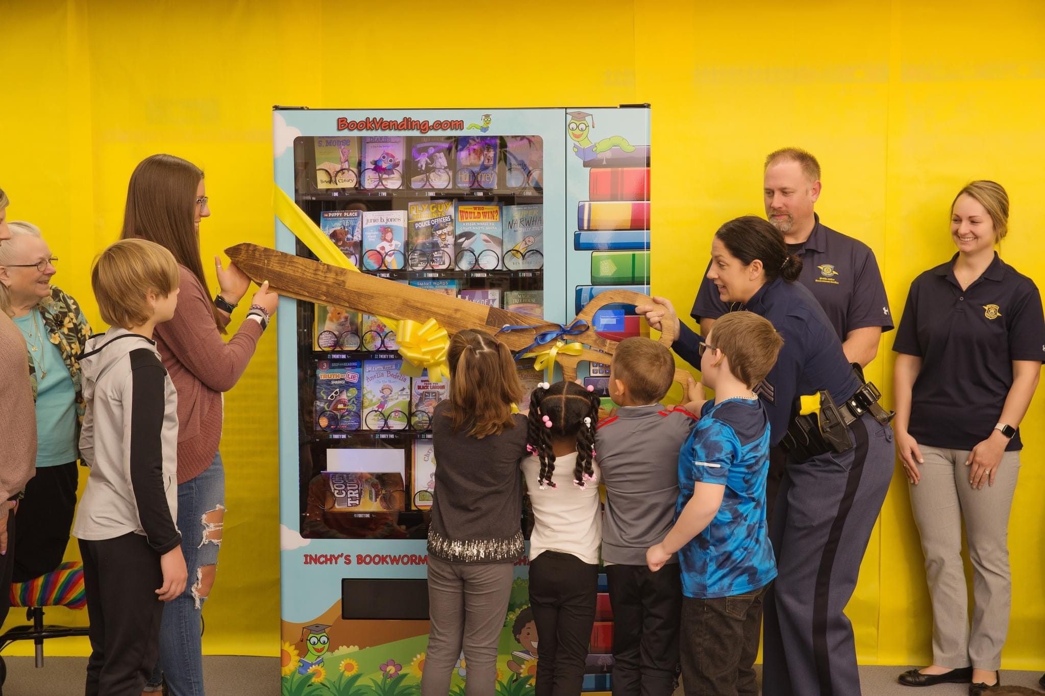 Book vending machine unveiled in 2023