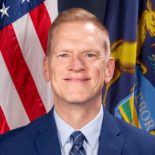 Andy Henion headshot