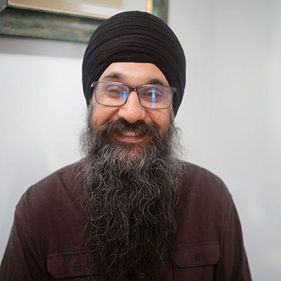 Mandeep Singh headshot