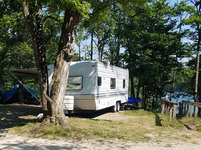 Arbutus Lake camping