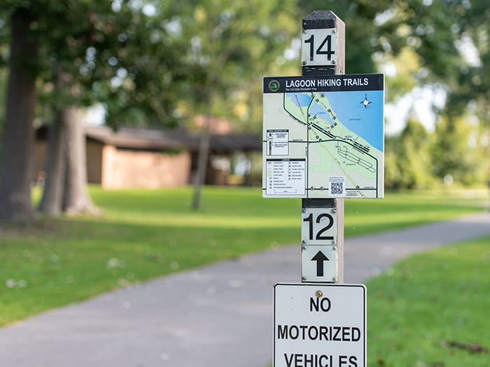 Bay City trail sign