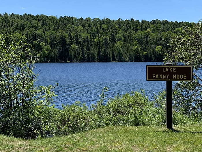 Lake Fanny Hooe sign in front of lake