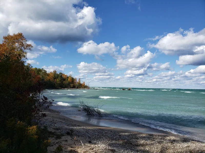 curved shoreline