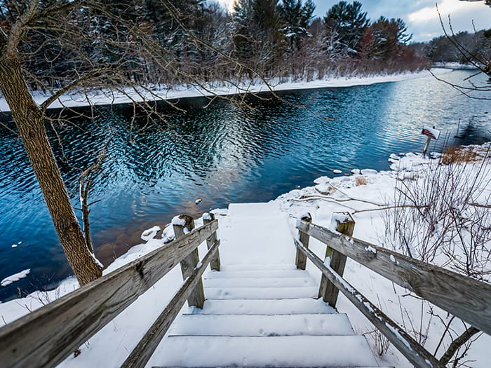 Snowy platform along Big Sable River photo by Aubry Healy