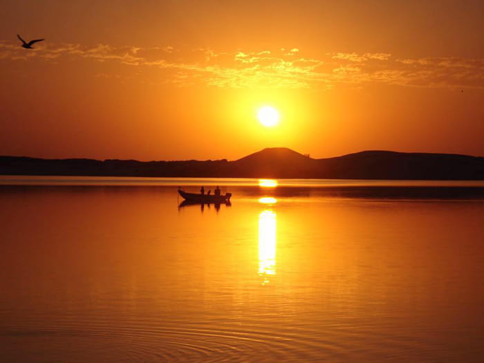 Silver Lake sunset with boat