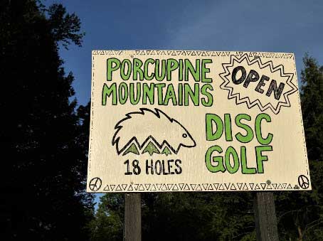 Sign for Porkies disc golf course