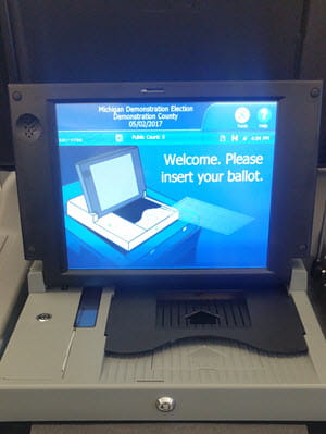 ES&S Tabulator screen