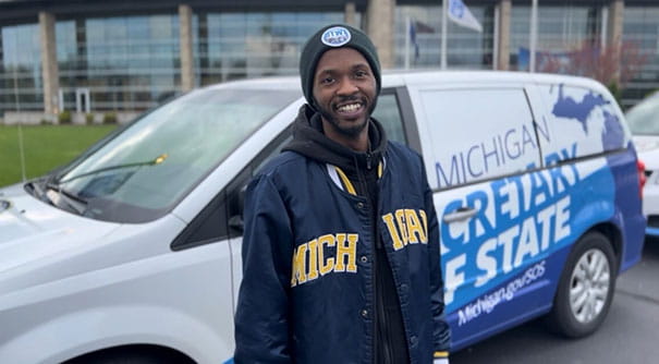 Delonte Lewis had his driver's license restored