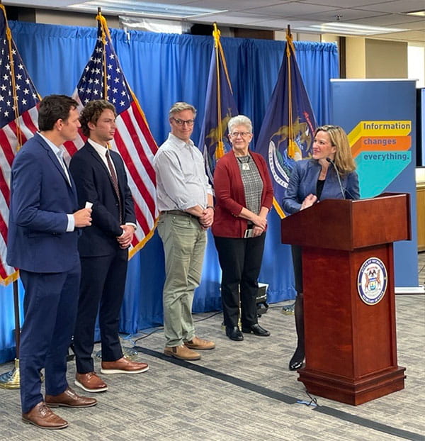 Secretary Benson introduces Michigan Voting Dashboard with participants 2